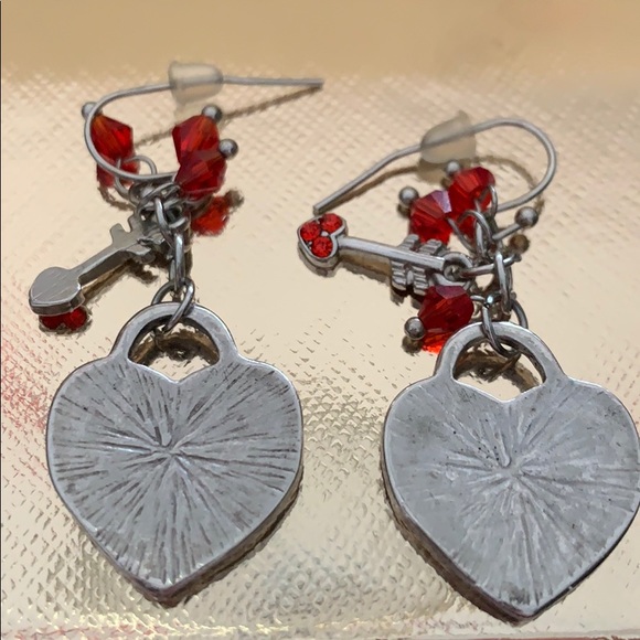 NWOT! Beaded Bracelet & Earrings Set - Picture 3 of 7